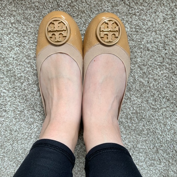 ⭐️ Tory Burch Nude Patent Leather Flats ⭐️ - Picture 3 of 6